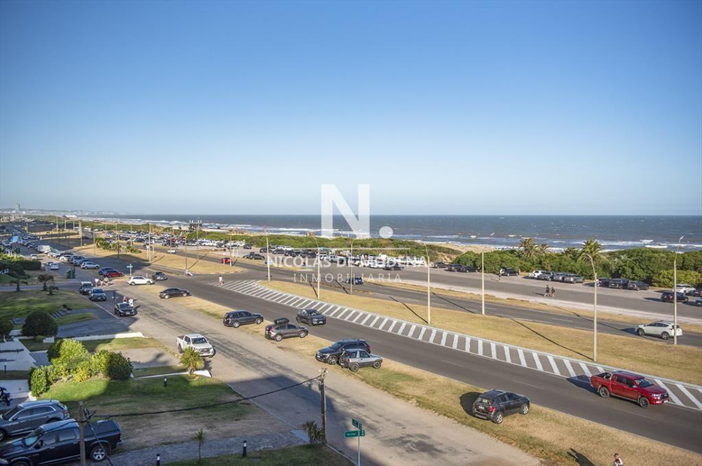 Apartamento Penthouse, frente al mar, playa 3 con