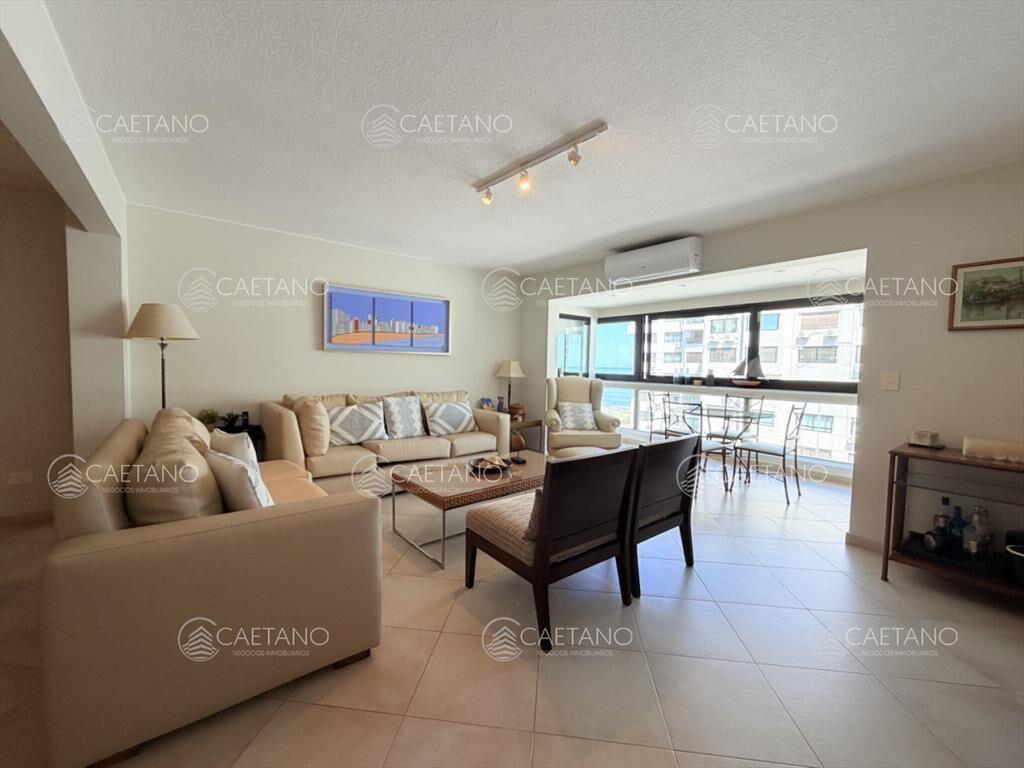 Venta apartamento 4 dormitorios. Playa brava, del