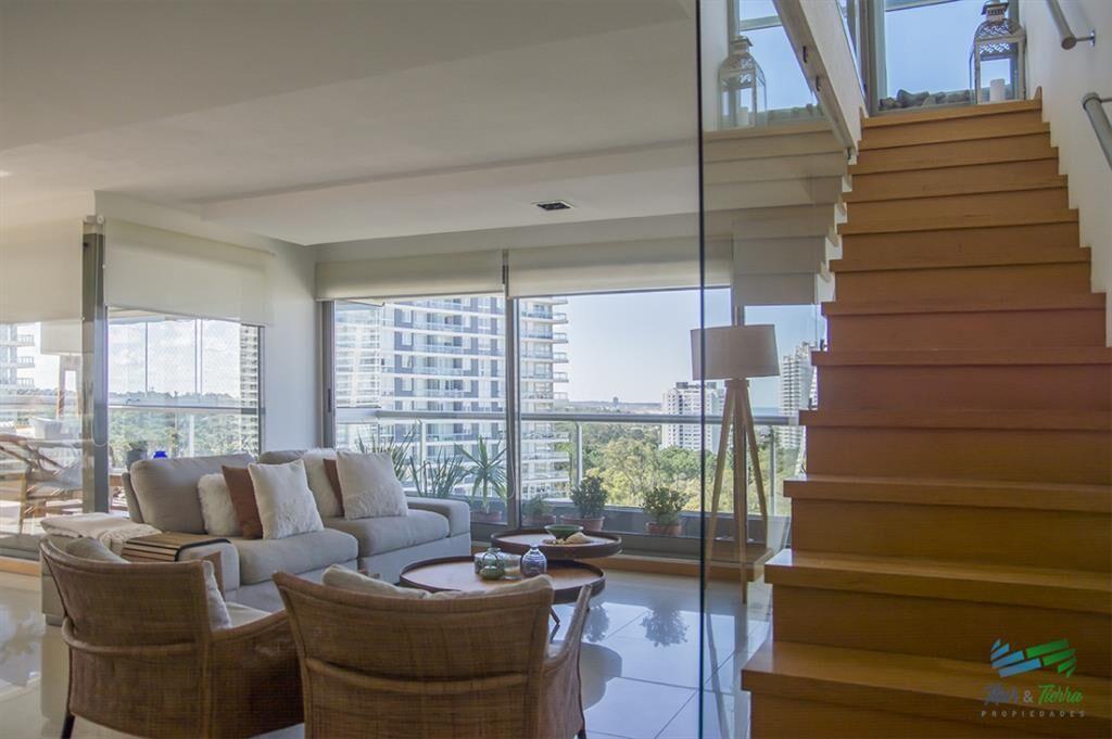 En venta Apartamento de 4 Dormitorios Penthouse en Brava Pu