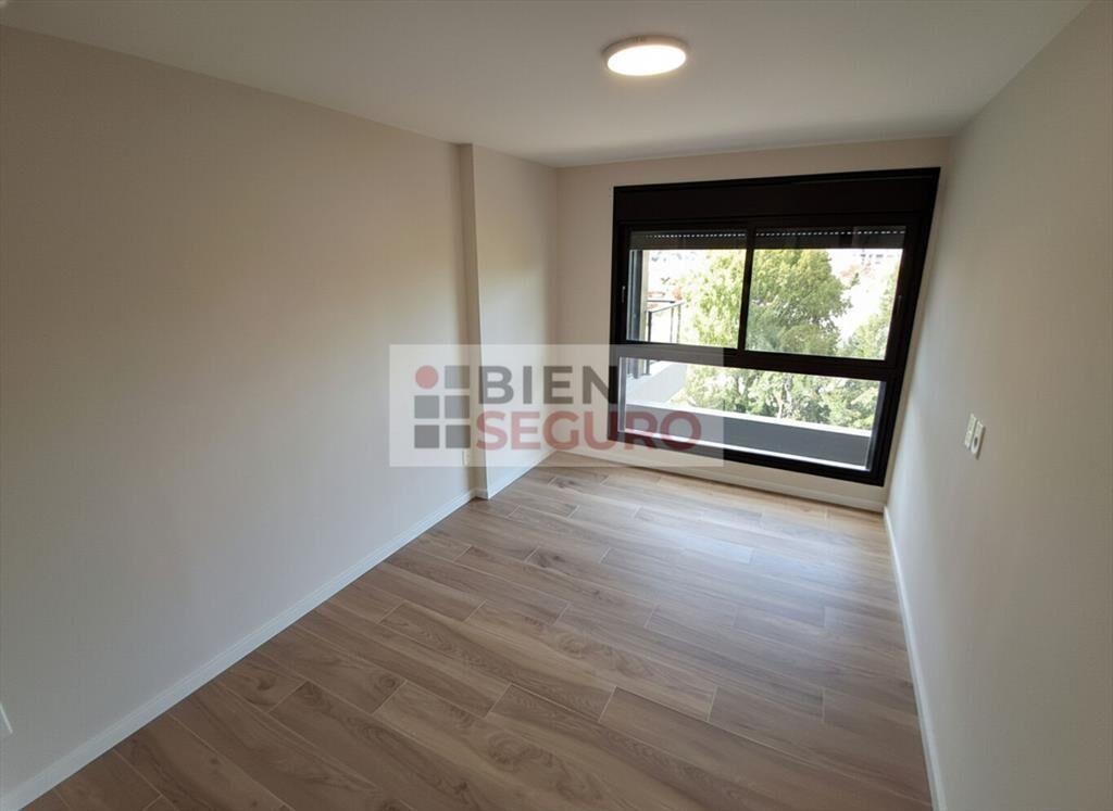 Penthouse de 2 dormitorios en alquiler en Carrasco Norte. C