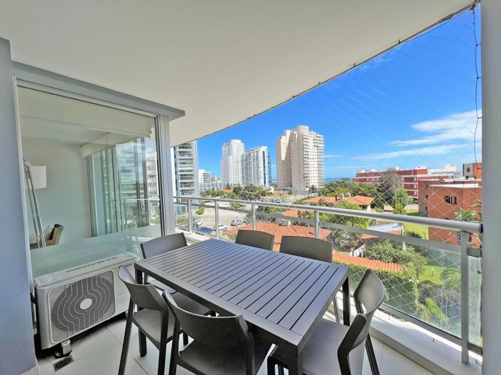 Venta Apartamento 2 dormitorios Playa Mansa Punta