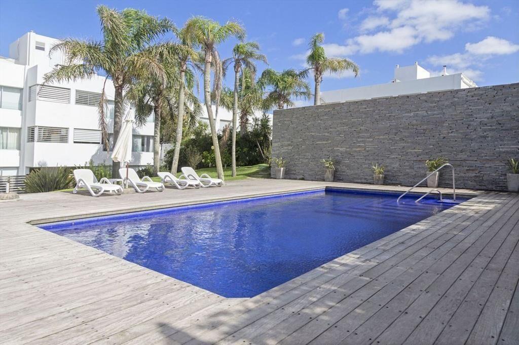 Alquiler 3 suites Pent house, mucama y piscina