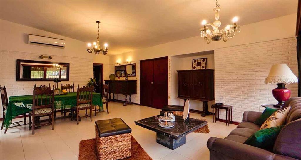 Venta Casa San Rafael 3 dormitorios y servicio