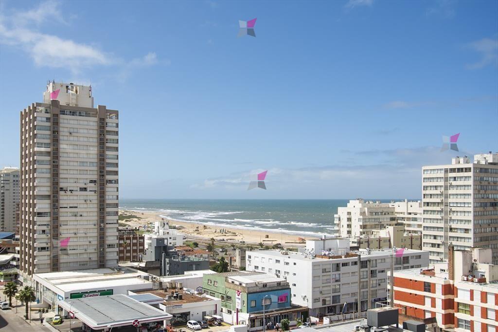 Departamento con vista al mar en Península, Punta del Este