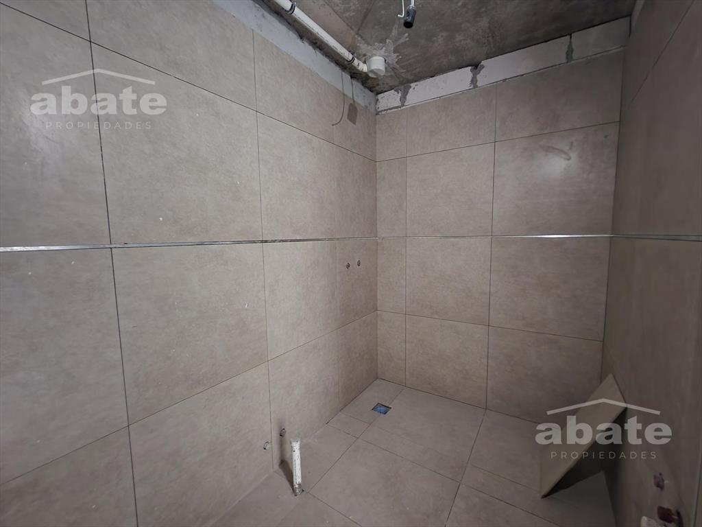 Venta apartamento 1 dormitorio próximo a estrenar en Tres C