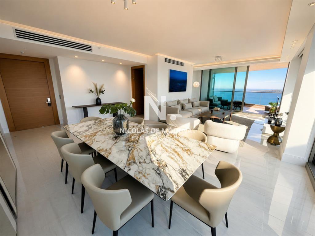 Espectacular departamento de 4 suites frente al