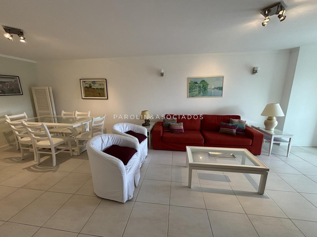 HERMOSO APARTAMENTO 3 DORMITORIOS EN VENTA