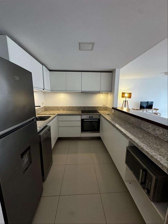 ALQUILER CON MUEBLES DE 2 DORMITORIO Y 2 BAÑOS EN PUNTA CAR