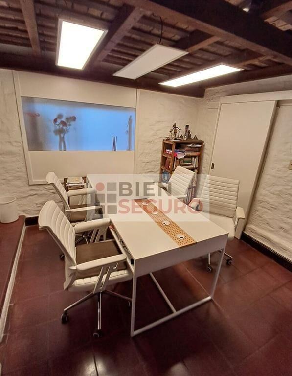 Cómoda casa de 4 dormitorios, 2 baños, en venta en Pocitos
