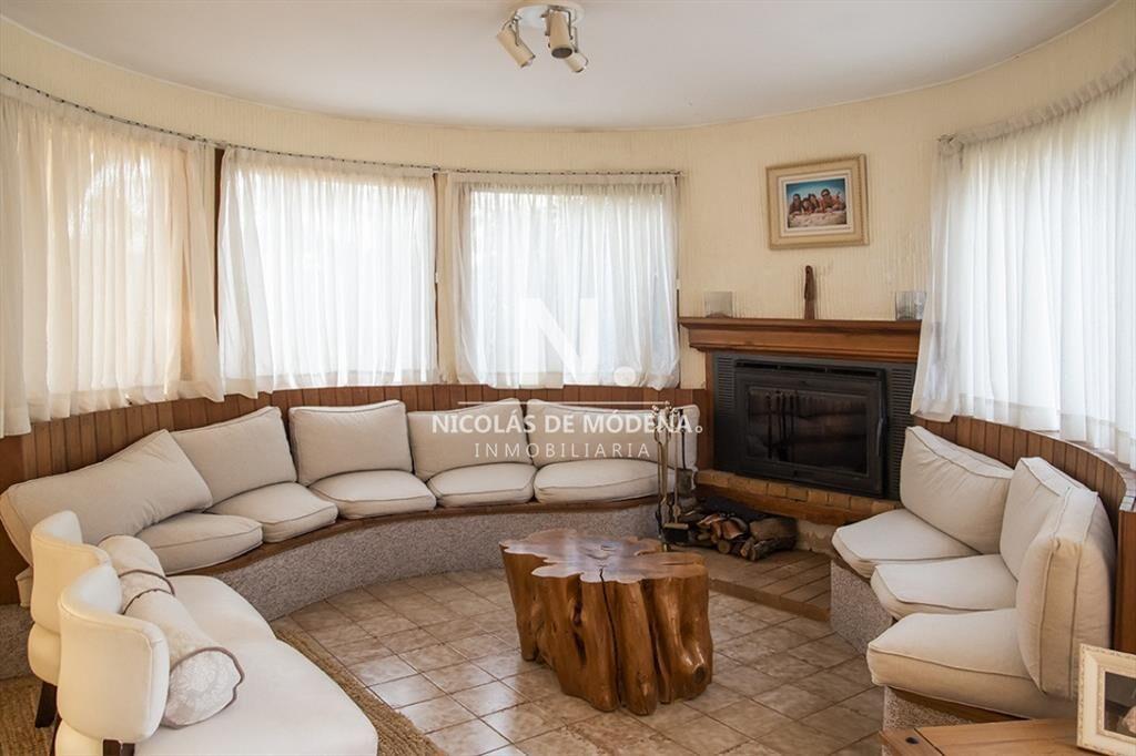 Hermosa casa en venta en Punta del Este de 7 dormitorios