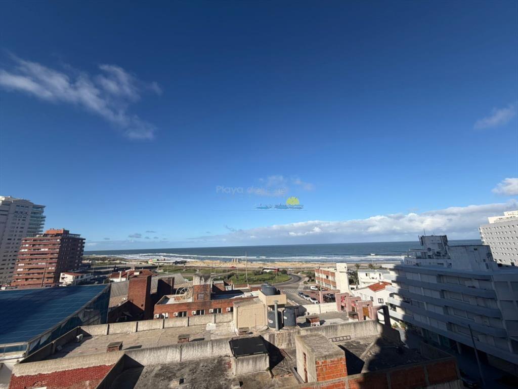 Apartamento de 3 dormitorios en alquiler anual e