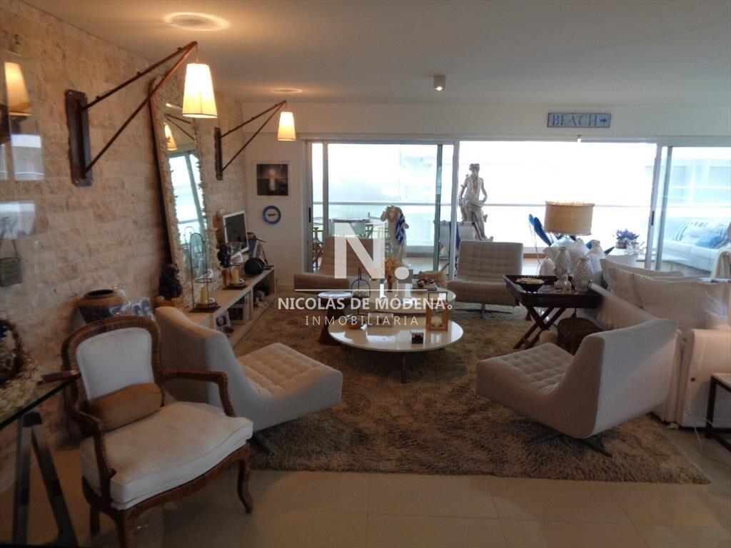 Apartamento en Venta de 3 dormitorios en Complejo Silente,