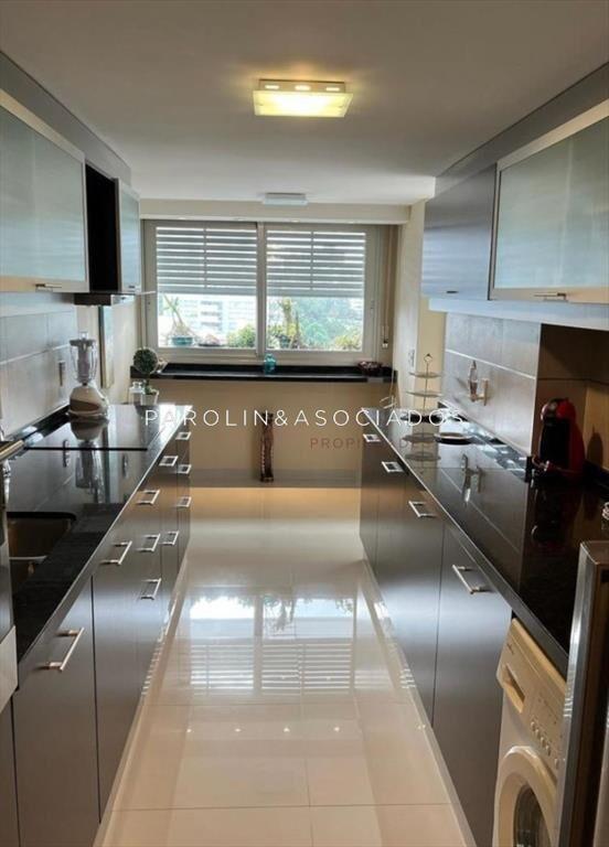 Apartamento de 3 dormitorios en venta en Torre
