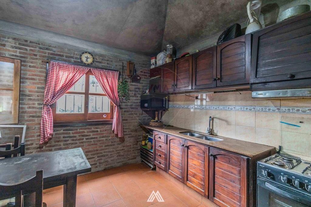 Venta Casa amplia y sólida Barrio Talar Pando