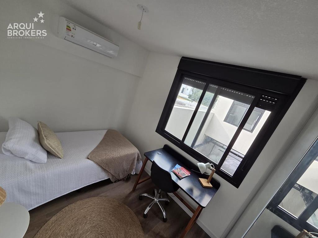 Apartamento de dos dormitorios en venta en Malvín - 302