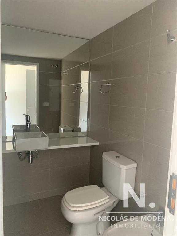 Apartamento de dos Dormitorios con Vista al Mar en Venta Al