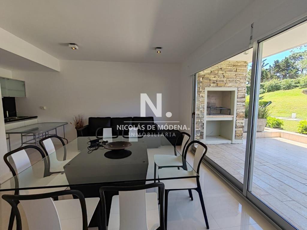 Departamento en venta en torre de categoría