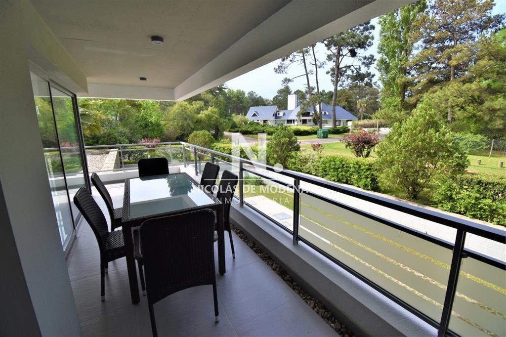 Vende apartamento de 2 dormitorios en Rincon del