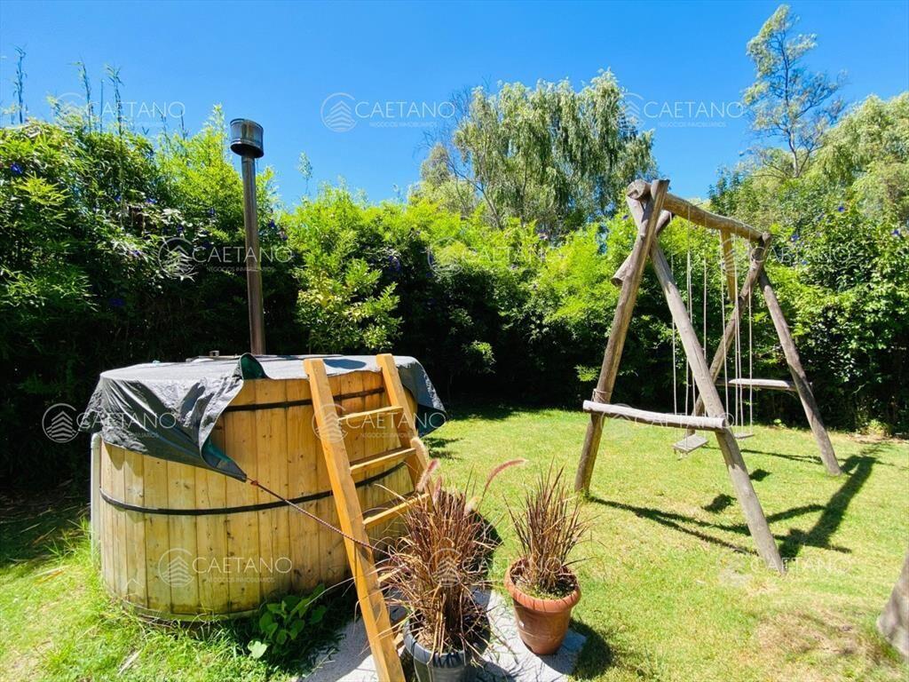 Moderna casa en venta a estrenar a pocas cuadras de la Play