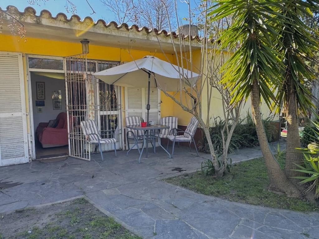 VENDE 2 casas en un padrón 2D Lomas de Solymar