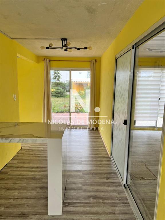 En venta casa de 2 plantas a metros del mar, de 3