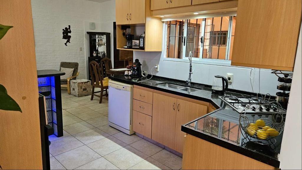 CASAS EN PRADO – IDEAL INVERSIÓN O RENTA DOBLE  Excelente u