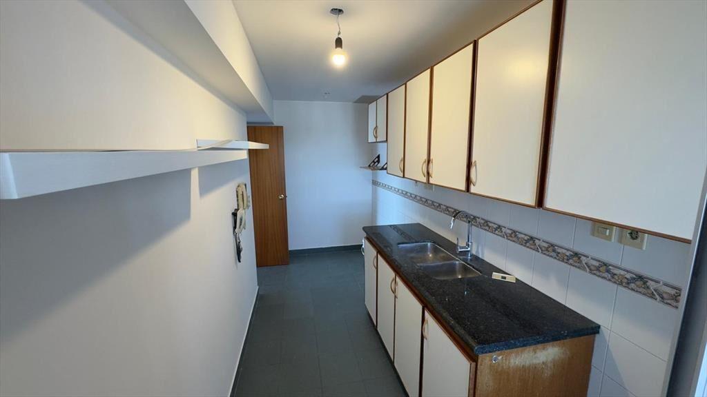 Proximo Rambla Puerto del Buceo, vista al mar, 90 m2 , terr