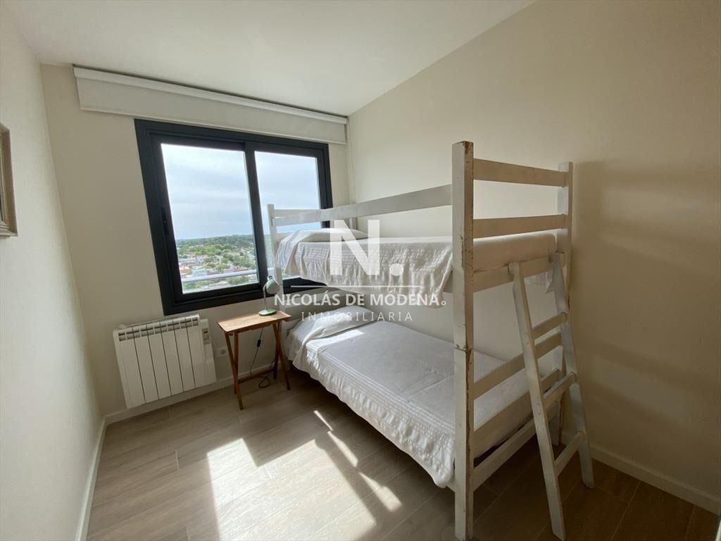 Vende apartamento PentHouse de 3 dormitorios en