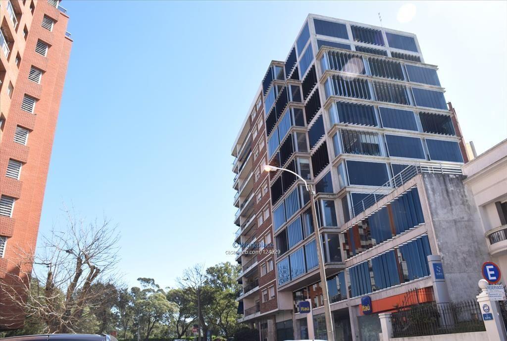 Oficina en Punta Carretas - VENTA ALQUILER