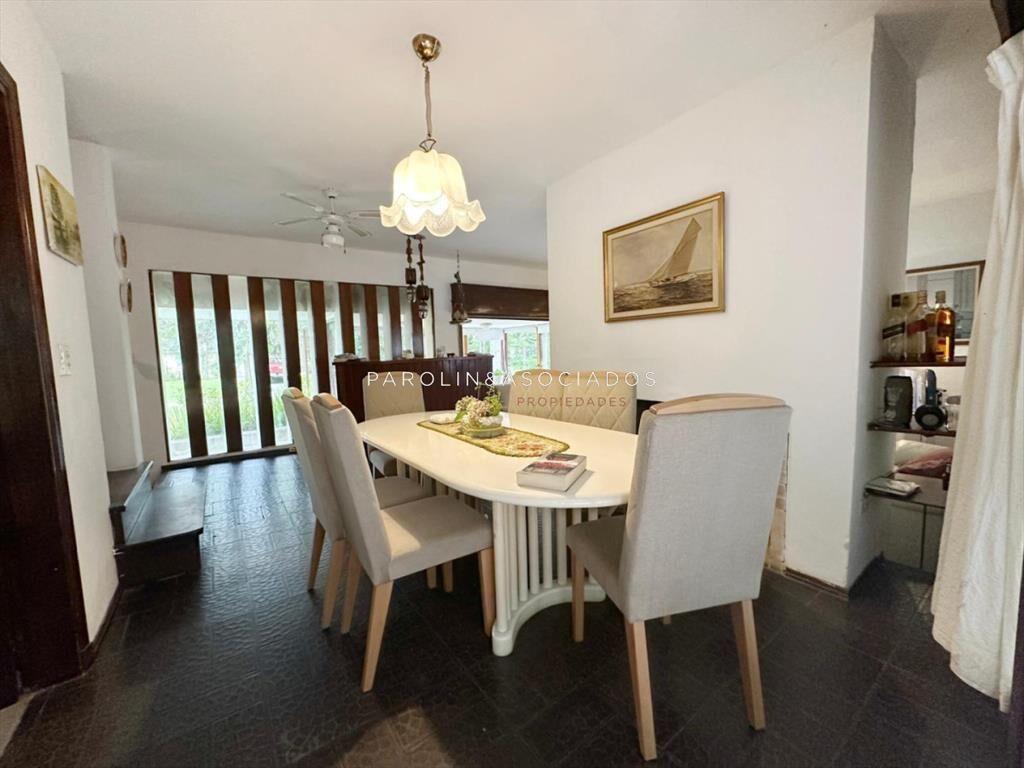 Gran Propiedad en Venta de 5 dormitorios ubicada