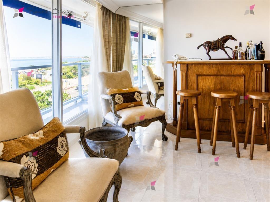 Hermoso Departamento en venta con vista al mar, primera fil