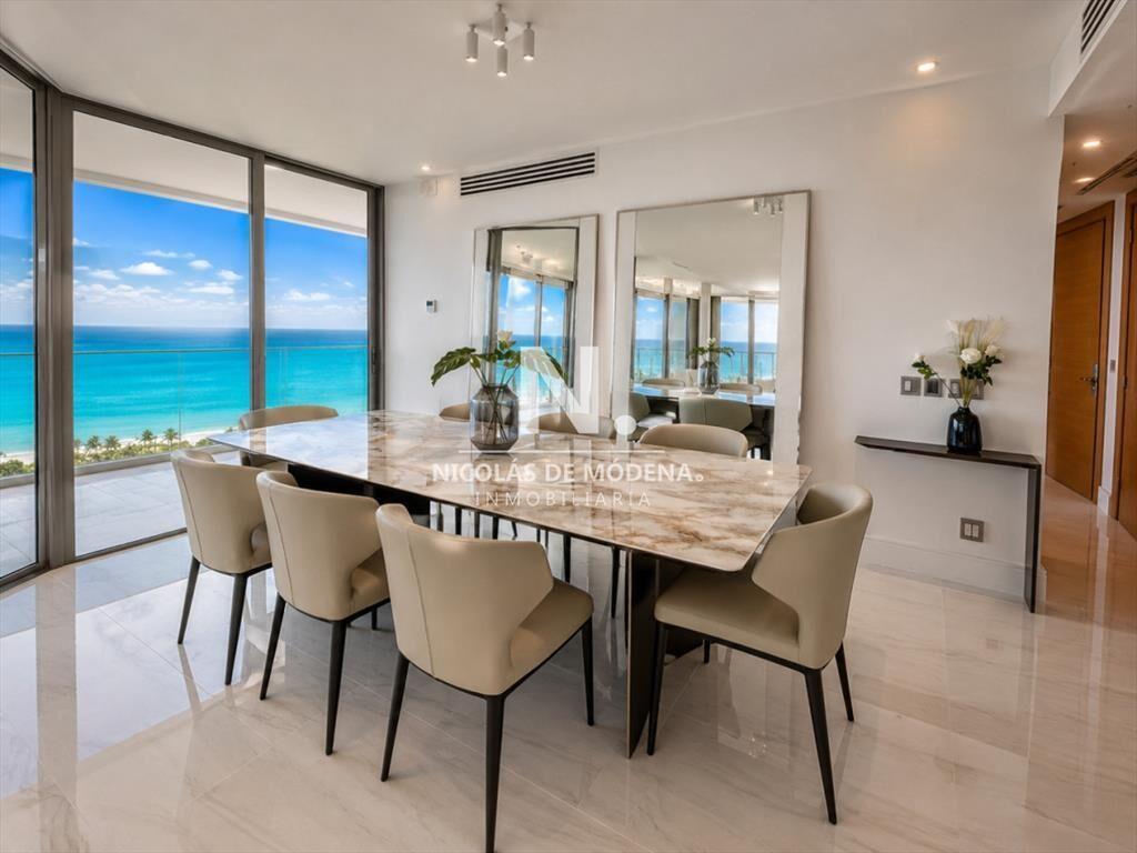 Espectacular departamento de 4 suites frente al