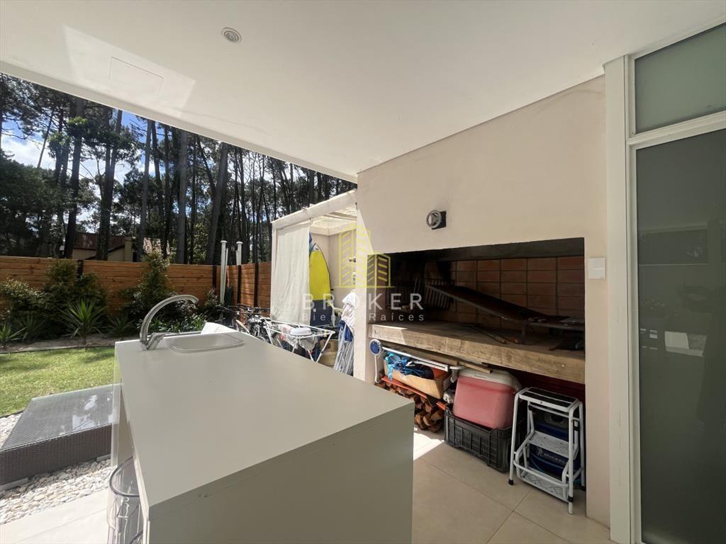 Casa en Venta 4 Dormitorios en Solanas Barrio del
