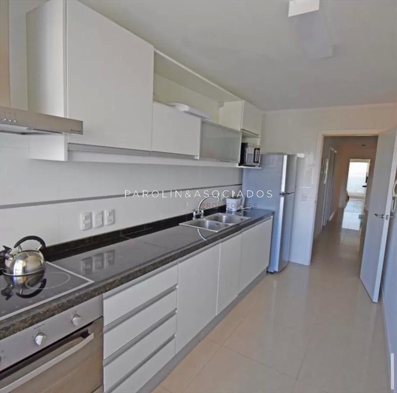 Apartamento de 2 dormitorios con parrillero en en