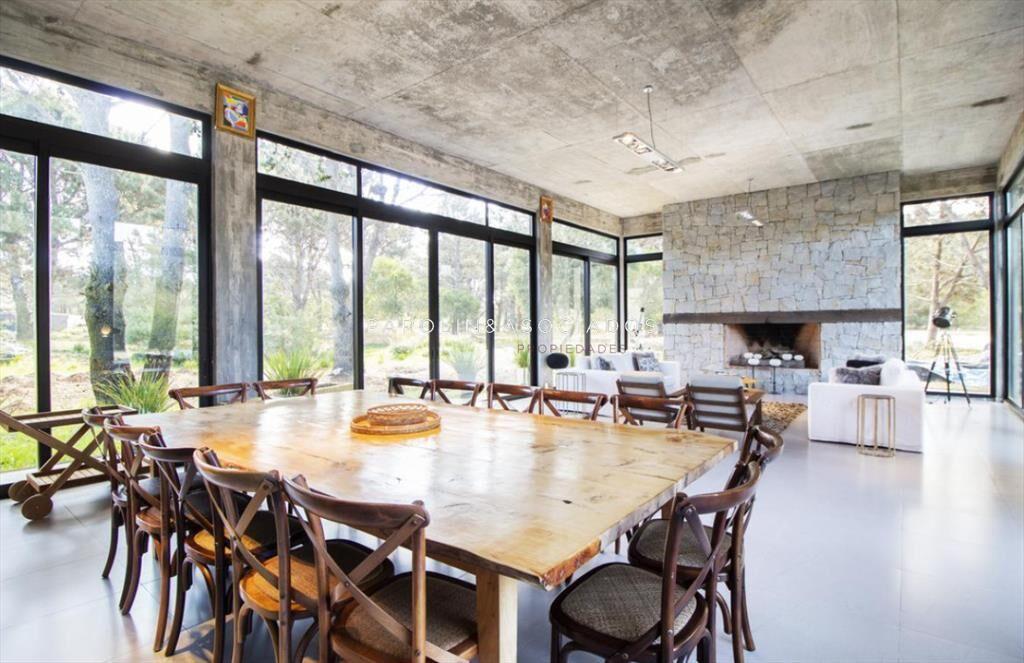 Casa en Venta de 4 Dormitorios en Laguna Escondida