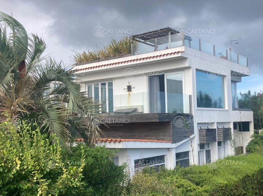 Casa en La Barra de la ruta al mar a pasos de la Posta del