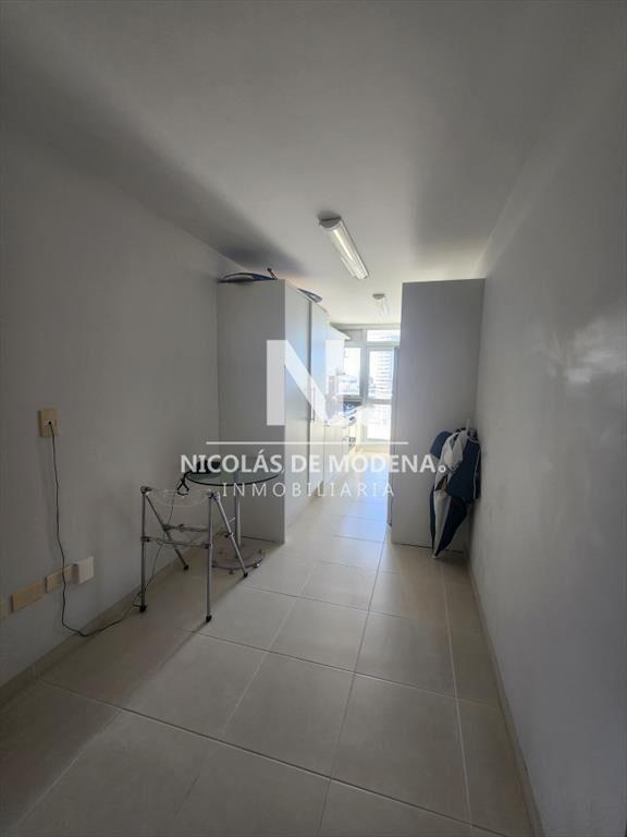 Vende apartamento de 3 dormitorios en Mansa- del
