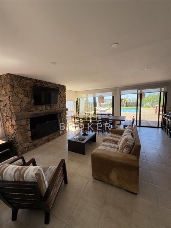 Muy linda casa en alquiler anual e invernal con