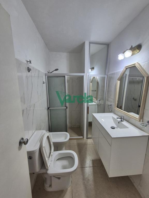 Venta apartamento Malvin sobre Rambla 2 dormitorios garage