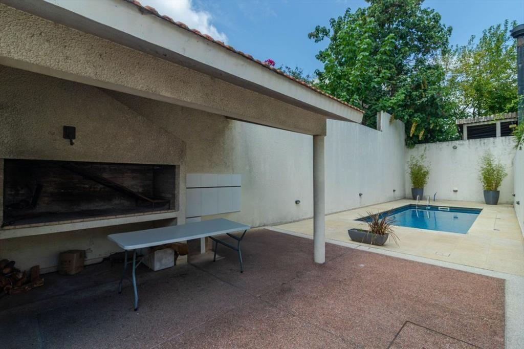 Venta apto. Malvin 2 dormitorios barbacoa y garaje