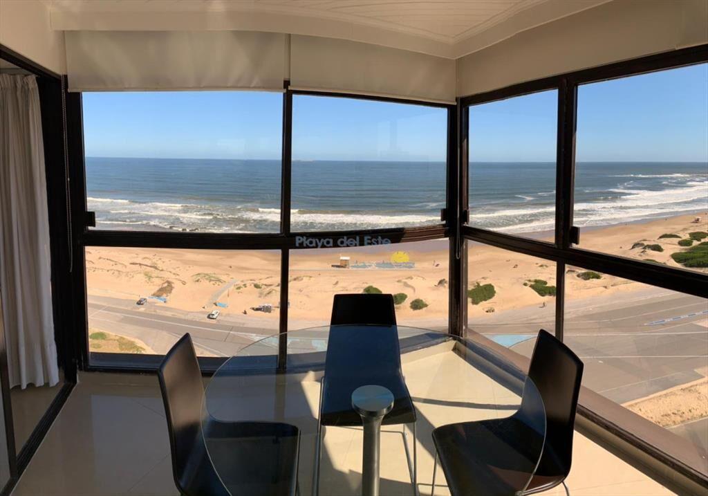 Apartamento en Alquiler de 3 dormitorios en , ,