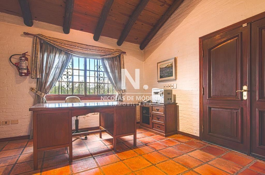 En venta impecable casa de 3 dormitorios, en del