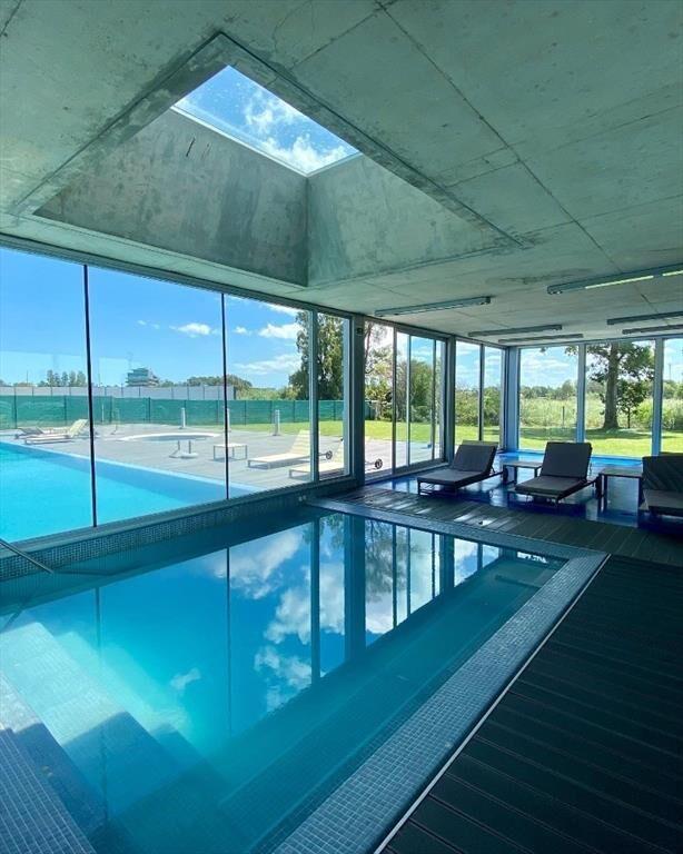 Apartamento en venta de 2 dormitorios 2 baños y garaje e...