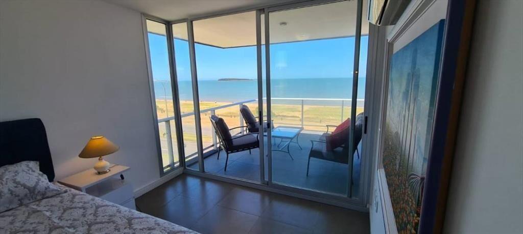 Apartamento en venta de 2 dormitorios c/ cochera en Play...