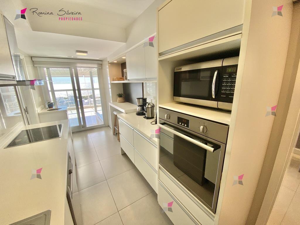 VENTA DE APARTAMENTO 3 DORMITORIOS 2 BAÑOS 1 EN SUITE EN M