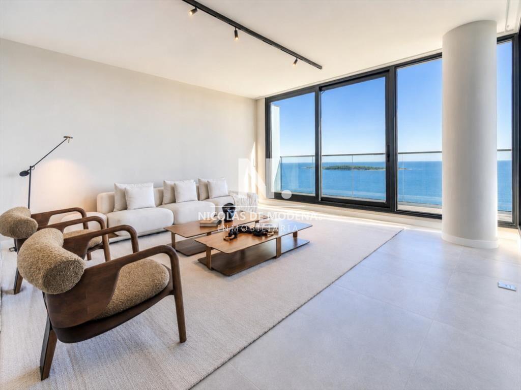 Exclusivo Apartamento Dúplex de 4 dormitorios en