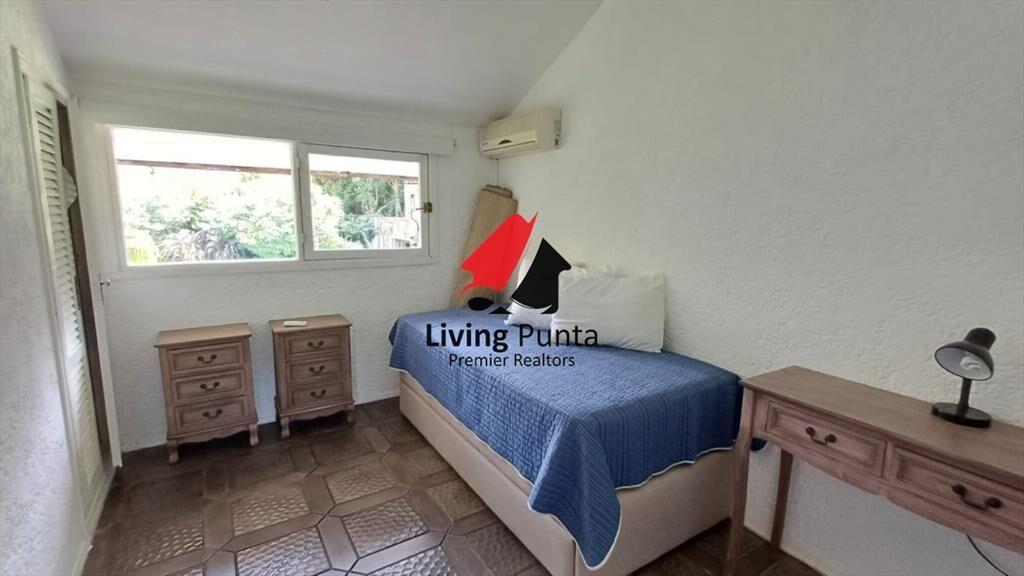 Vende gran casa para vivir todo el aÃ±o, de 3 en