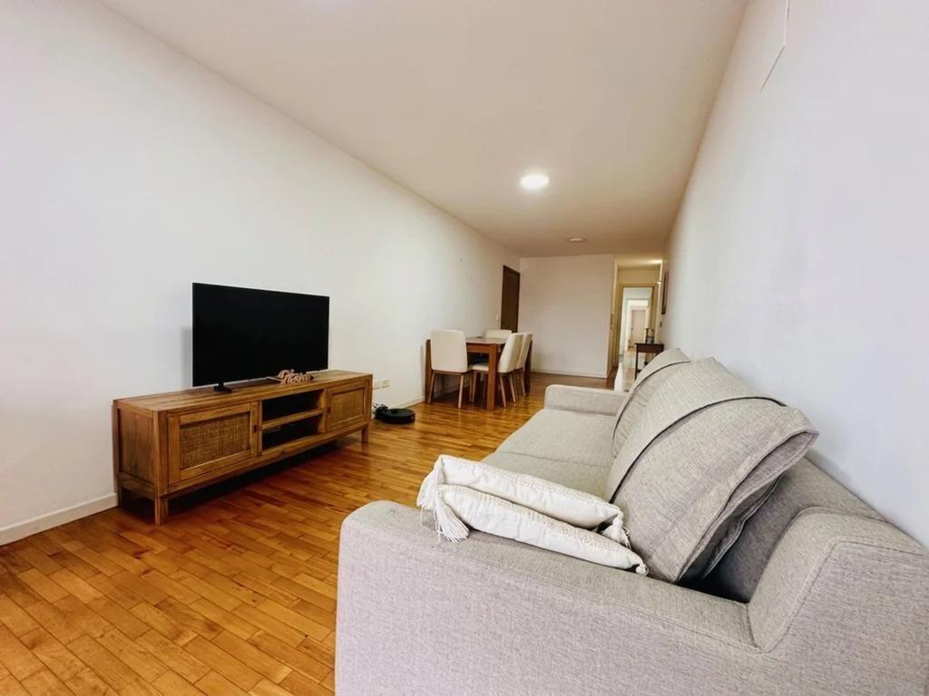 Alquiler apartamento de 2 dormitorios con muebles, Punta Car