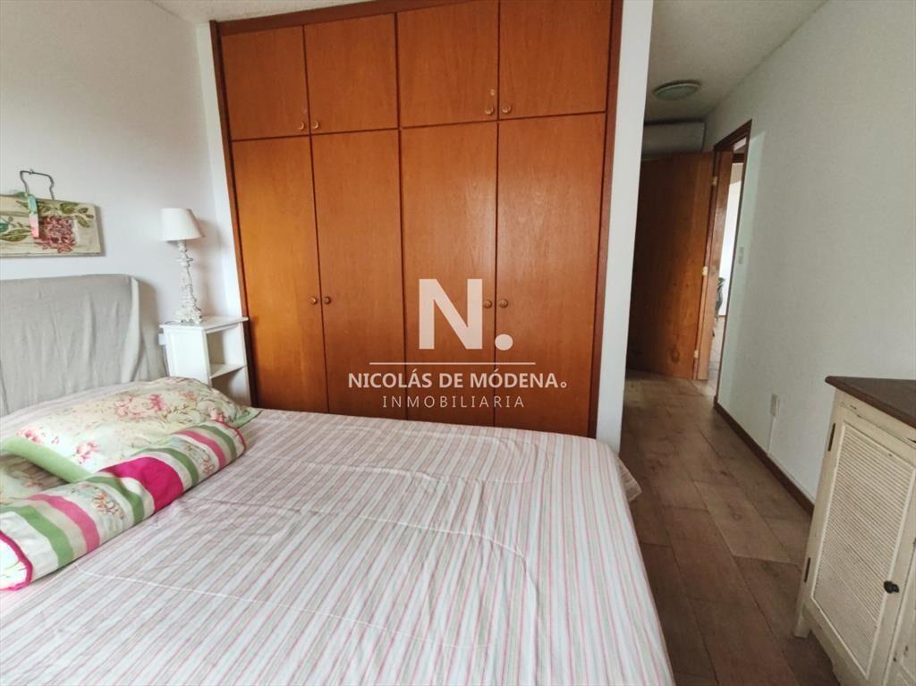 Apartamento en venta 2 dormitorios y servicio en