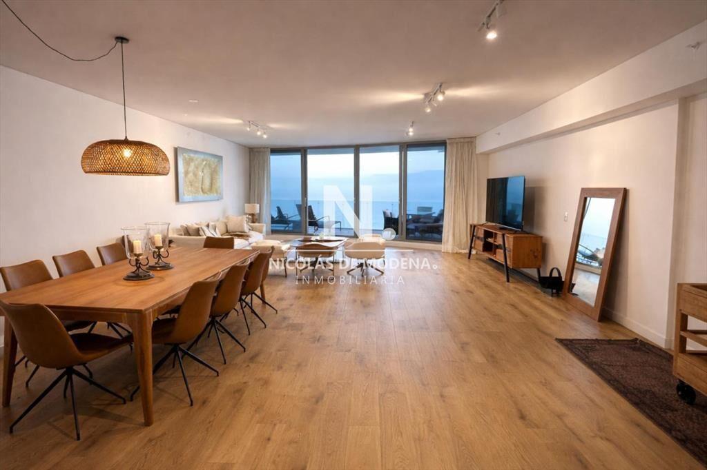 Espectacular departamento de 3 suites frente al
